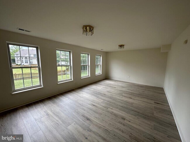Building Photo - 25869 Flintonbridge Dr