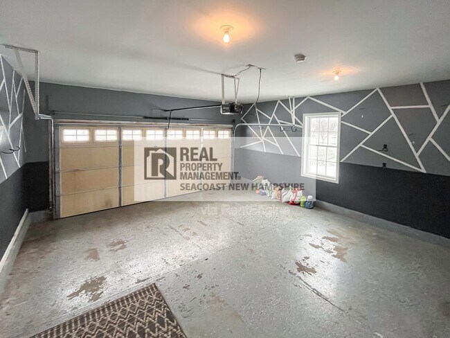 Building Photo - 12 Melody Terrace