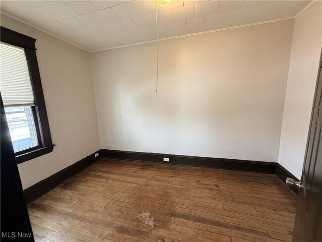 Building Photo - 3672 E 48th St