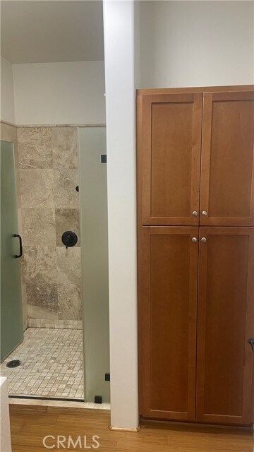 Building Photo - 255 W 7th St