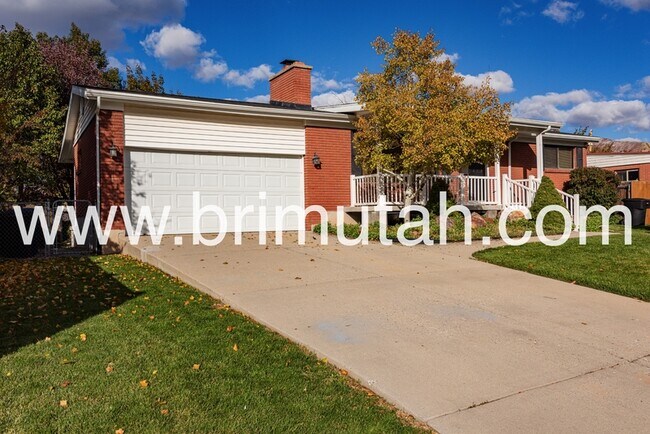 Building Photo - 1737 E Lahar Dr