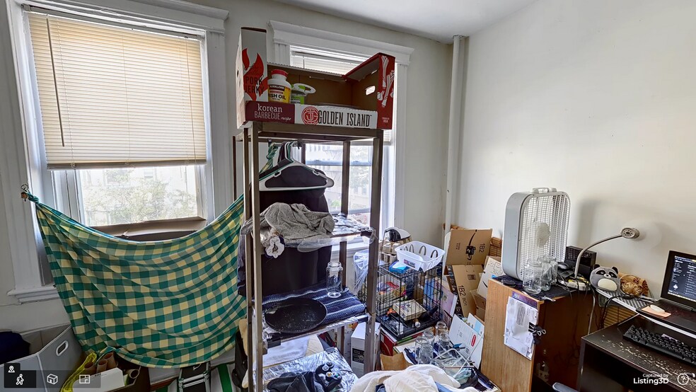 Building Photo - 92 Gordon St