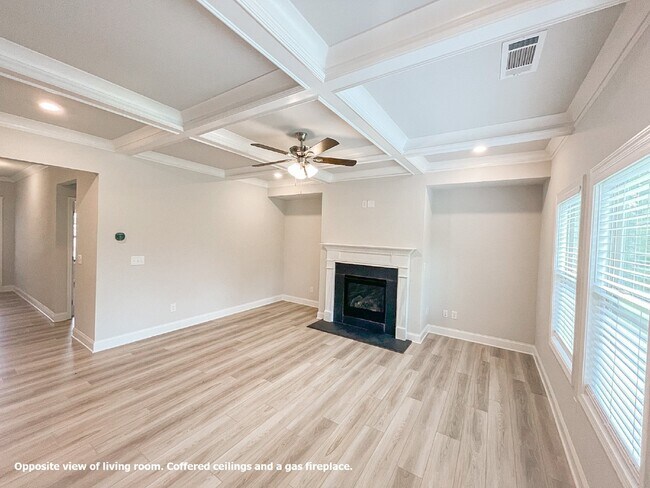 Building Photo - 4624 Silver Oak Dr SW