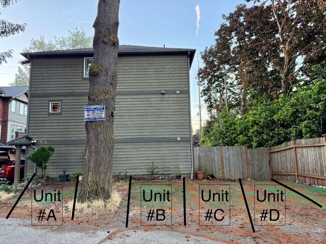 Building Photo - 939 N 105th St