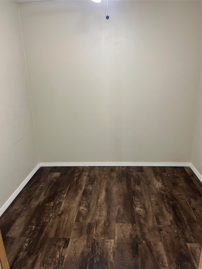 Building Photo - 810 S Brownell St