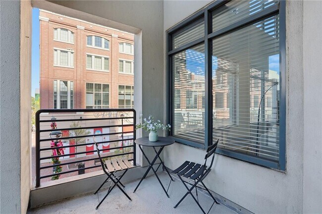 Building Photo - 260 18th St NW