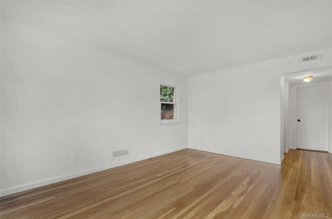 Building Photo - 330 Harvard Rd