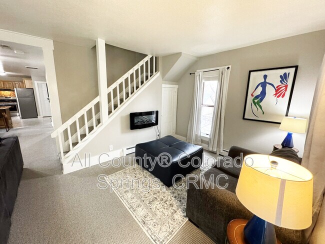 Building Photo - 2126 W Kiowa St