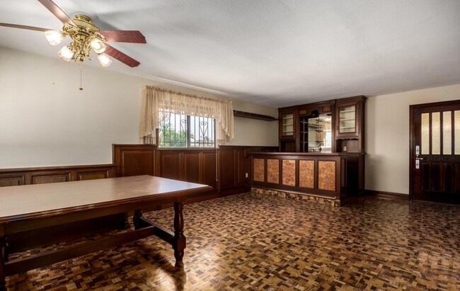 Building Photo - Great home in an active 55+ community!