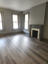 Building Photo - 520 W King St