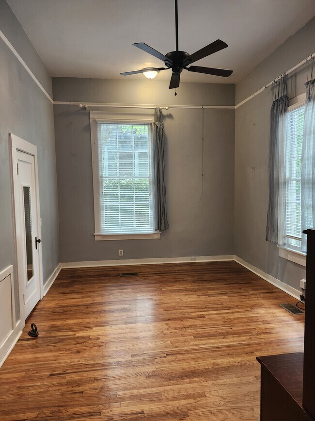 Building Photo - 334 Felder Ave