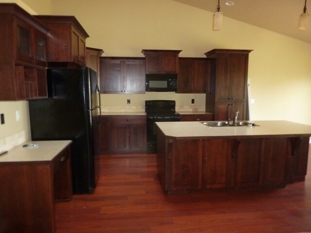 Building Photo - 18424 Spicebush Ave