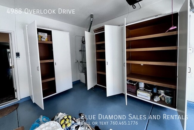 Building Photo - 4988 Overlook Dr