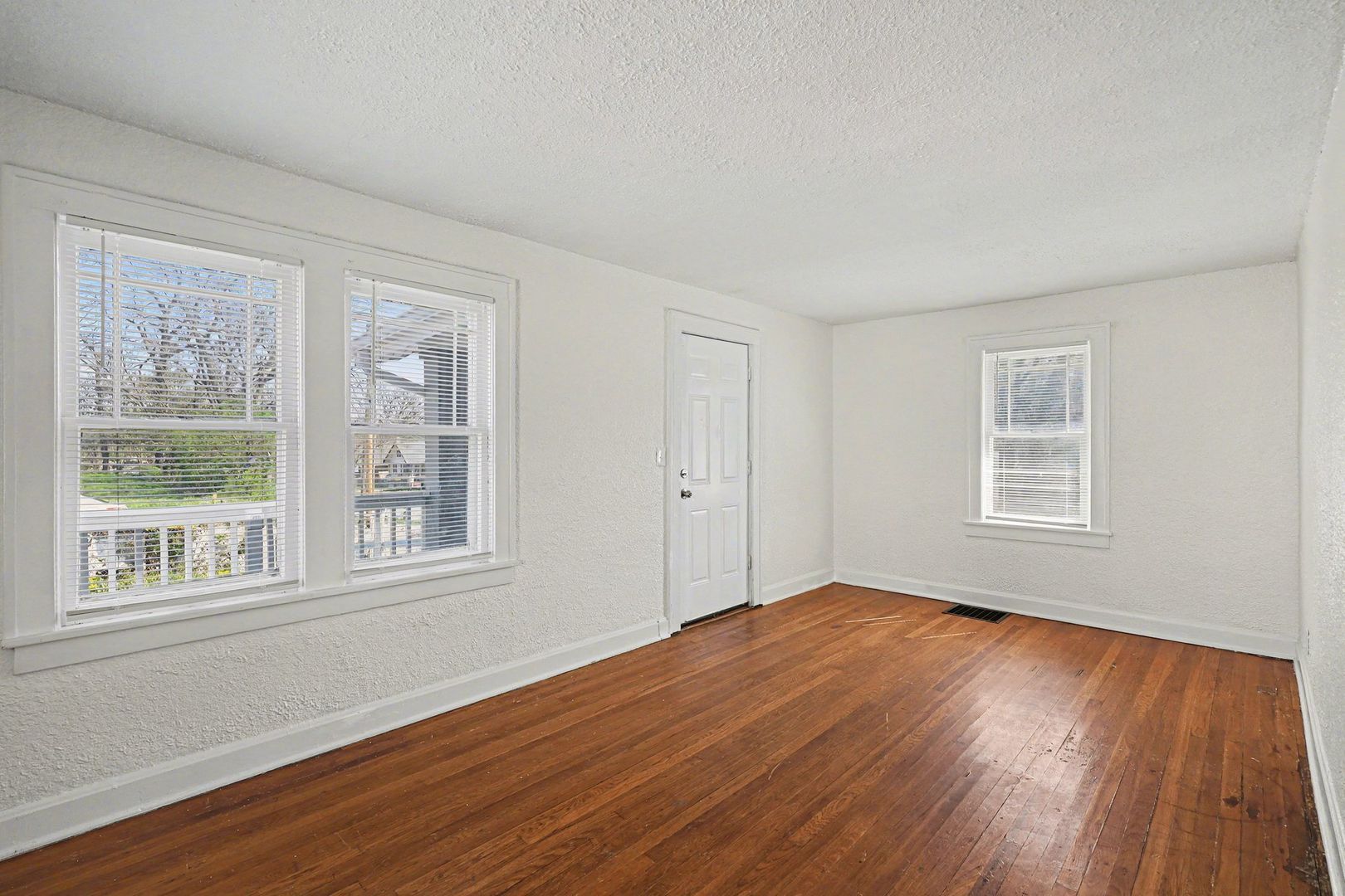 Building Photo - 3315 E 52nd St