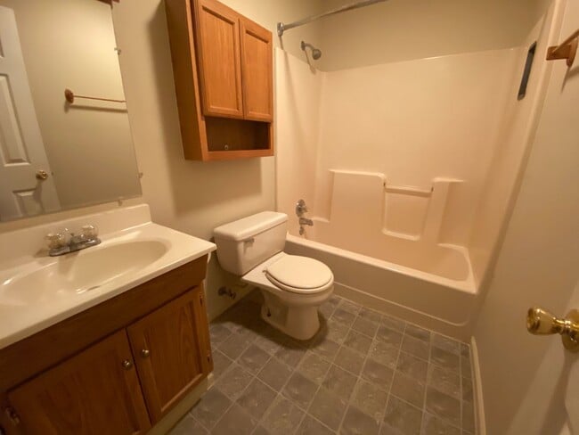 Building Photo - 5109 W Raymond St