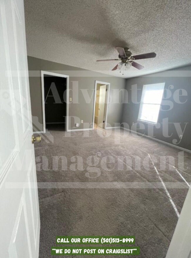 Building Photo - 9 Mdw Crk Dr