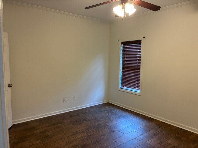 Building Photo - 125 Cypress Gln