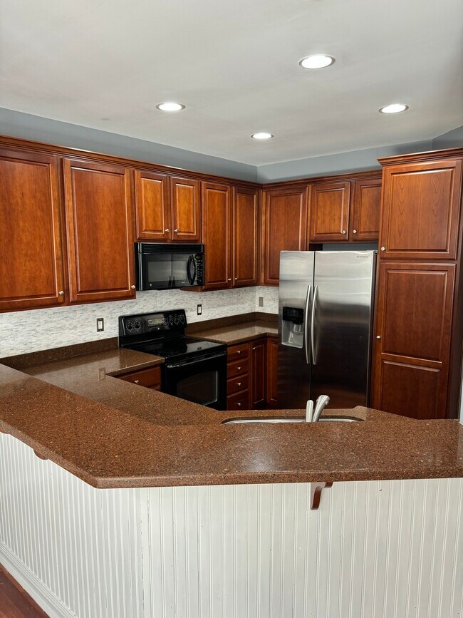Building Photo - 119 Pine Walk Dr