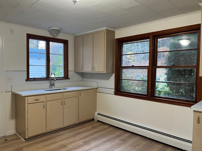 Building Photo - 164 Birge Park Rd