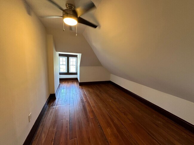 Building Photo - W 8th Ave 403-405 &amp; Belmont Ave 1523 RGI