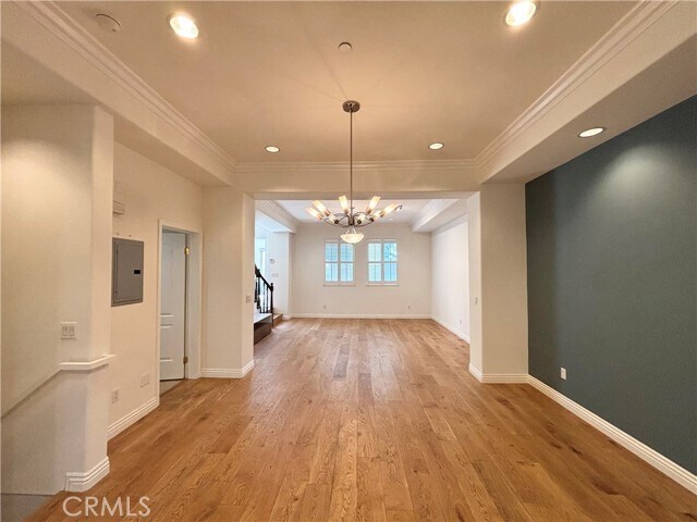 Building Photo - 441 N Los Robles Ave