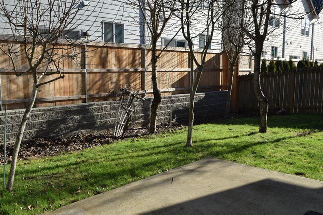 Building Photo - 6321 NE 59th Ct