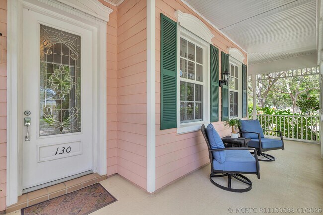 Building Photo - 130 Poinciana Dr