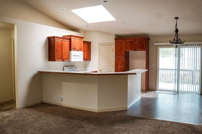 Building Photo - A Garden City Gem Near Parks, Dining & the Greenbelt