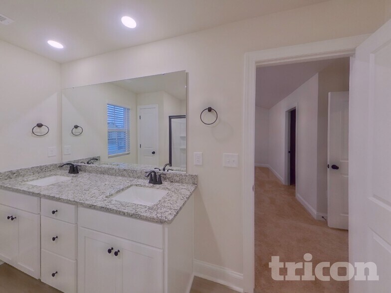 Building Photo - 7105 Jerimoth Dr