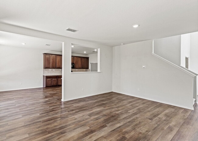 Building Photo - Welcome to your chic and spacious retreat
