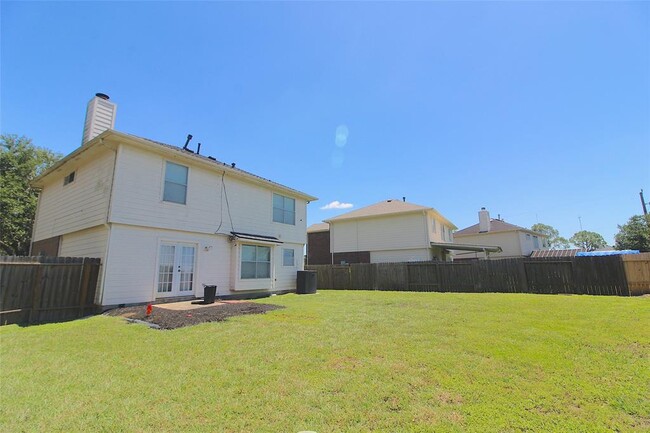 Building Photo - 1804 Elm Shadow Dr