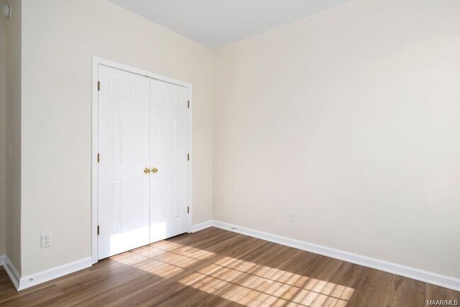 Building Photo - 3412 Crestwood Ln