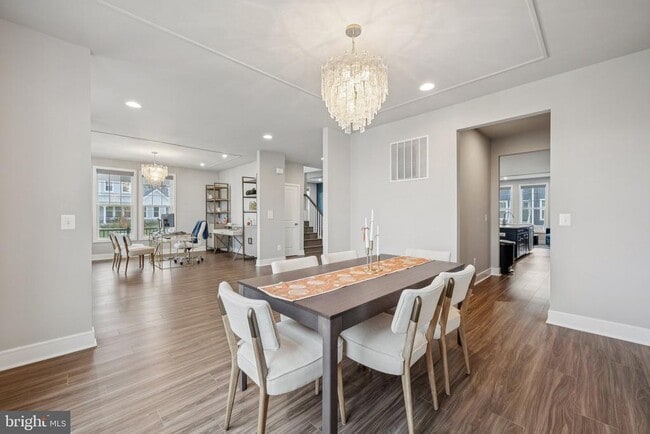 Building Photo - 101 Milvian Wy SE