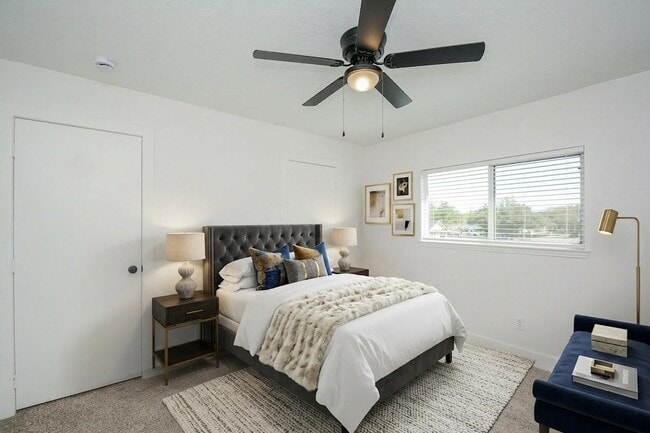 Building Photo - 9939 Farrell Dr