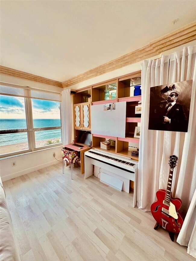 Building Photo - 4925 Collins Ave