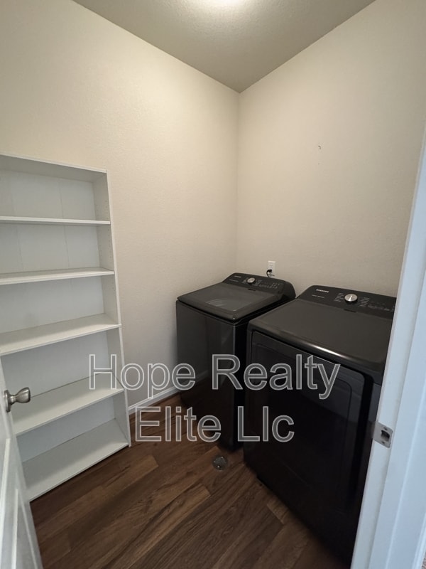 Building Photo - 6672 Kearsarge Dr