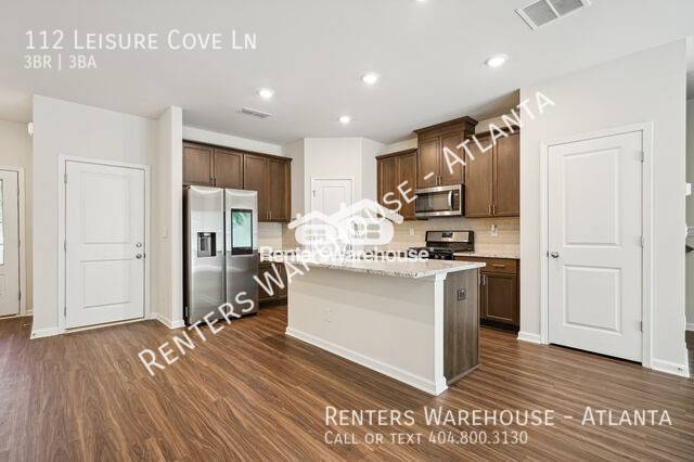 Building Photo - 3 Bedroom Townhome in the Heart of McDonough
