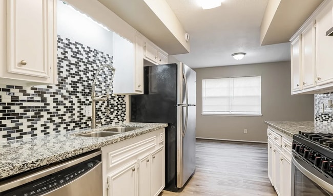 Building Photo - 500 Allison St