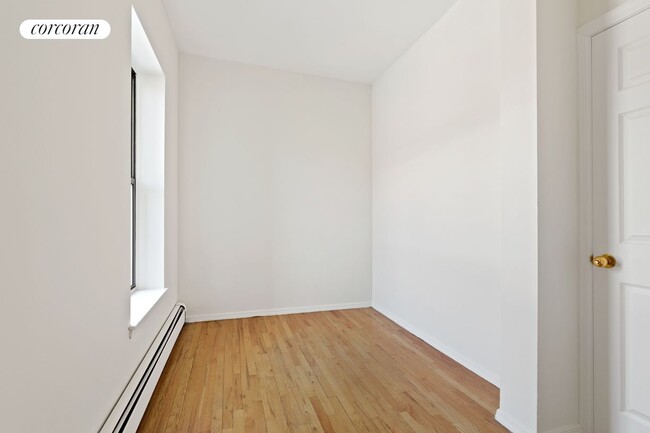 Building Photo - 201 St James Pl