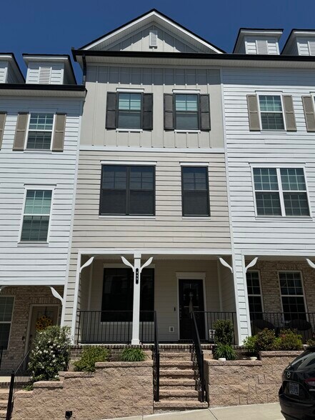 Primary Photo - 443 Portsdale Dr