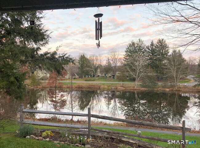 Building Photo - 44 Heritage Vlg