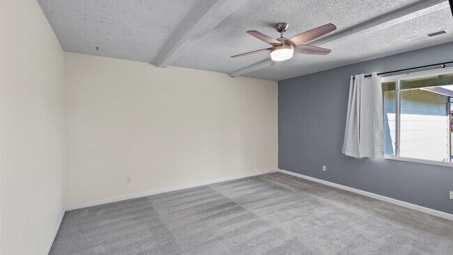 Building Photo - 1623 Oneel Dr