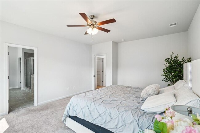 Building Photo - 2424 Pinnae Pl