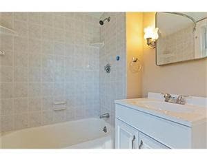 Building Photo - 16 Gates Ct