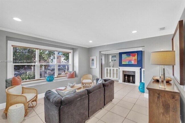 Building Photo - 1033 NW 6th St