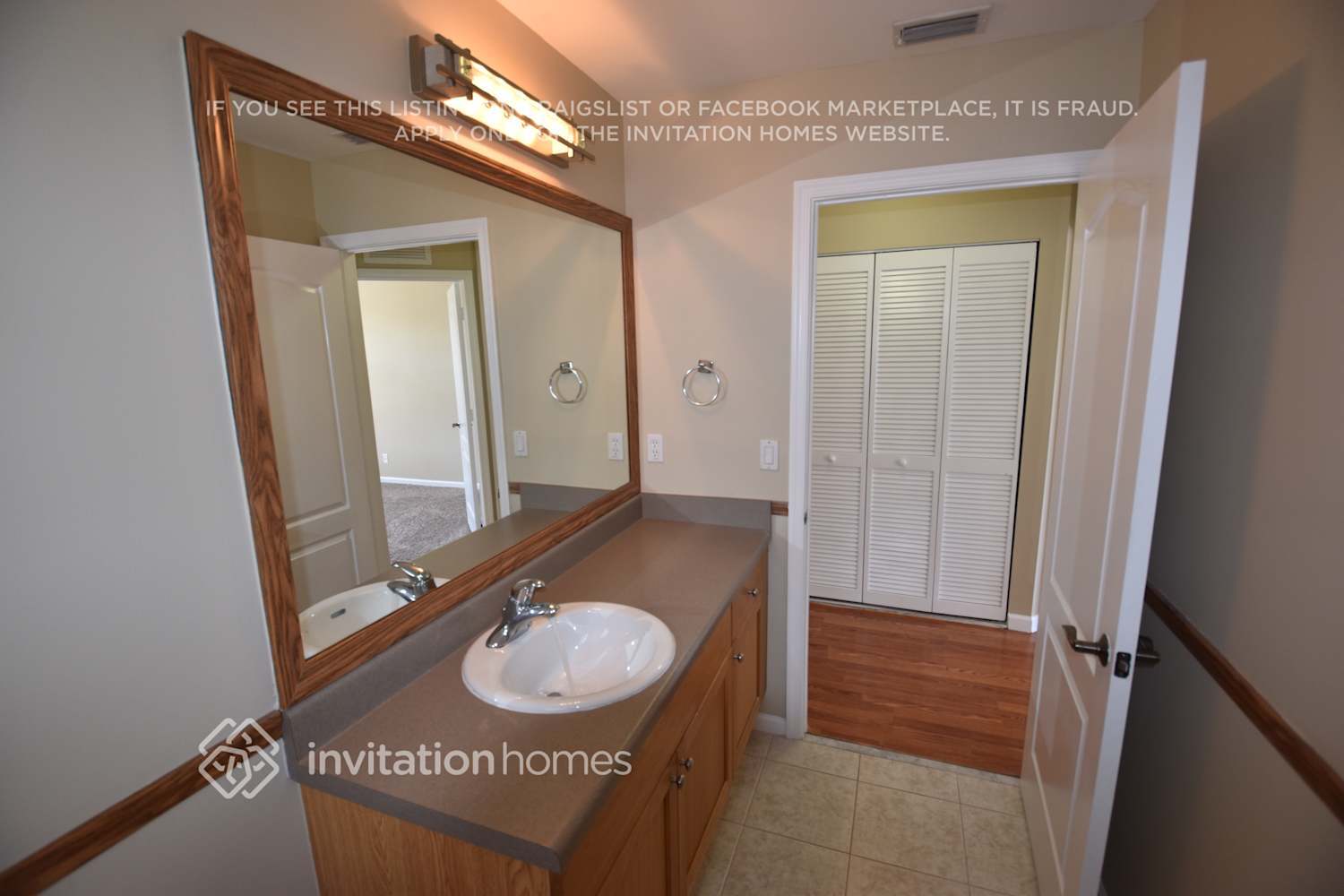 Building Photo - 10415 Little Mustang Way
