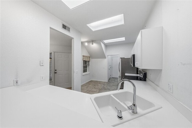 Building Photo - 22128 Little Lagoon Ct