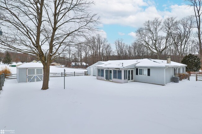 Building Photo - Charming Newly Renovated Ranch-Style Home ...