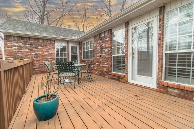 Building Photo - 903 Red Fox Cir