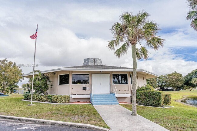 Building Photo - 8107 NW 74th Ave